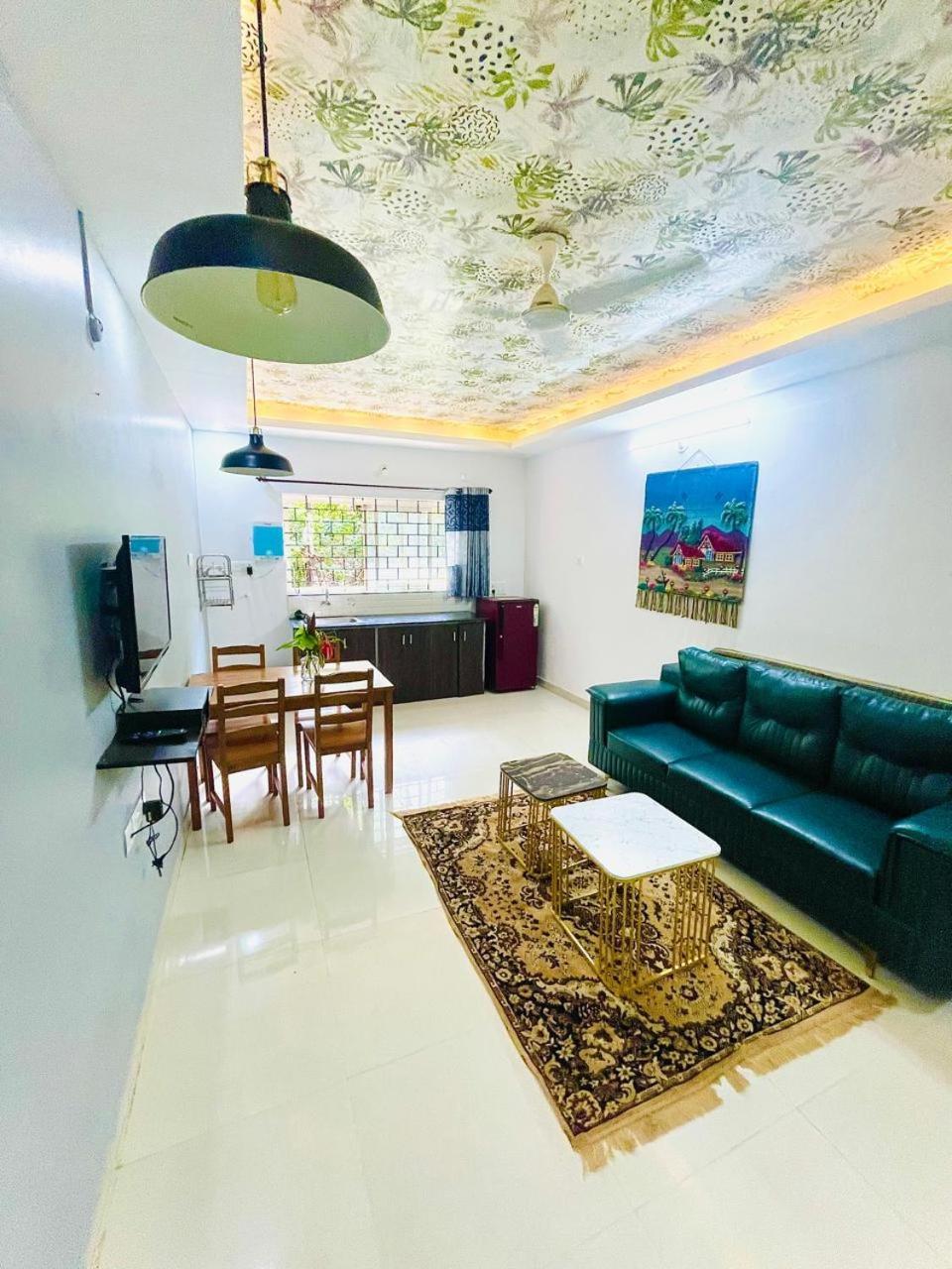 2 Bhk By Jam Rock
