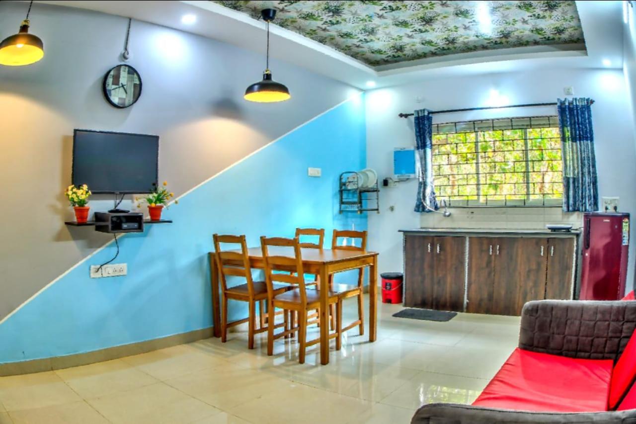 2 Bhk By Jam Rock Apartment *